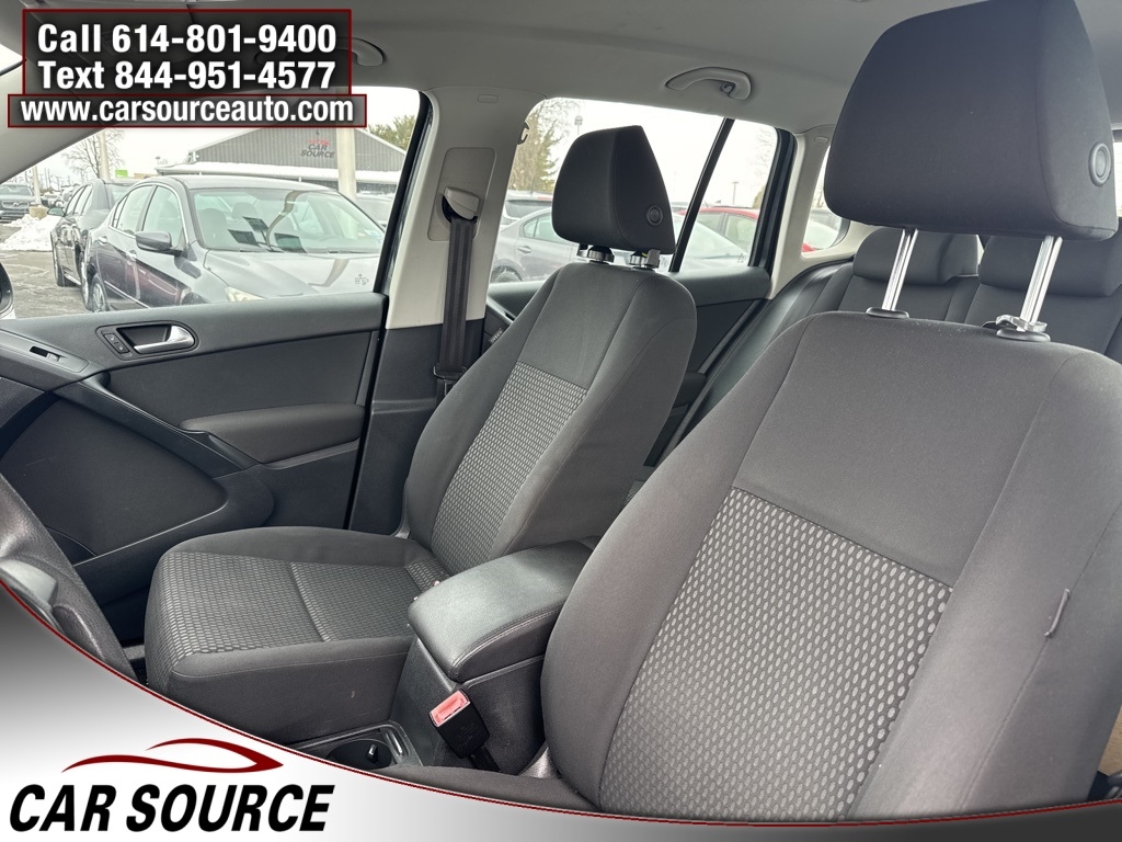 Volkswagen Tiguan  2011