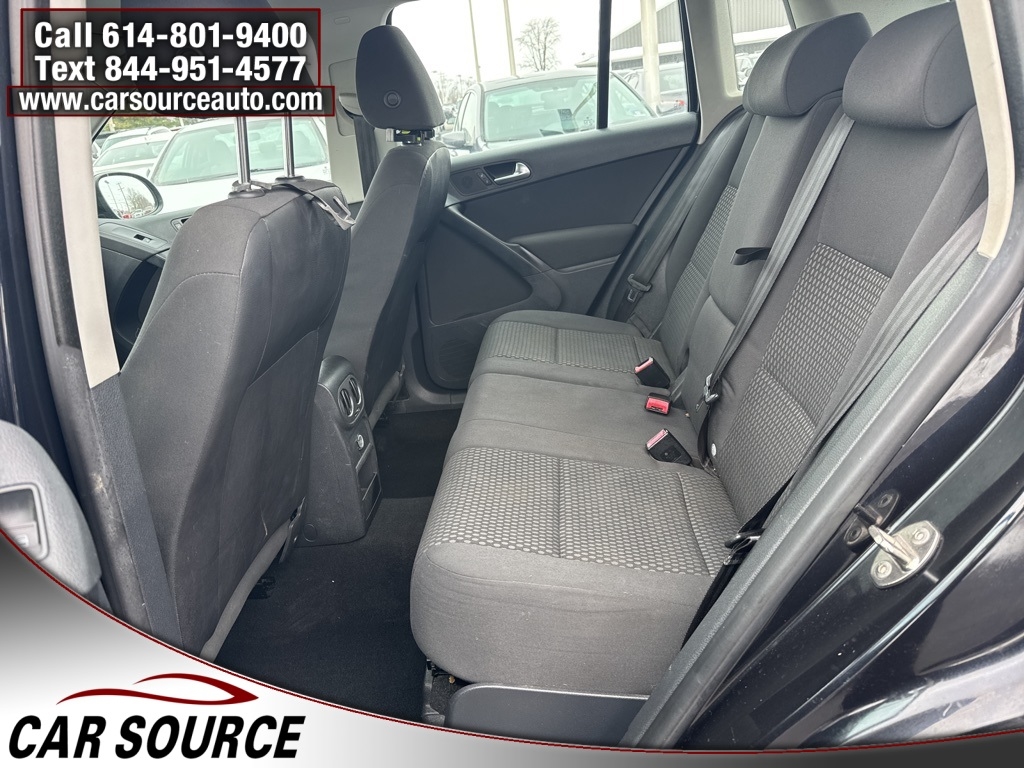 Volkswagen Tiguan  2011