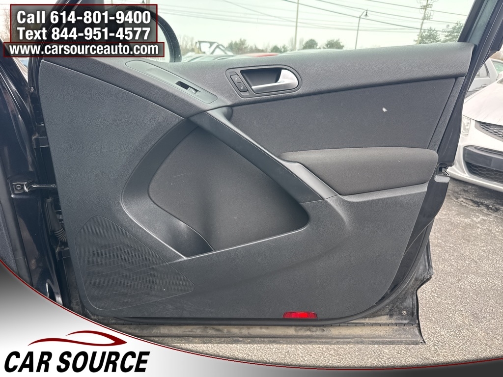 Volkswagen Tiguan  2011