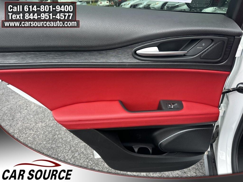 Alfa Romeo Stelvio  2021