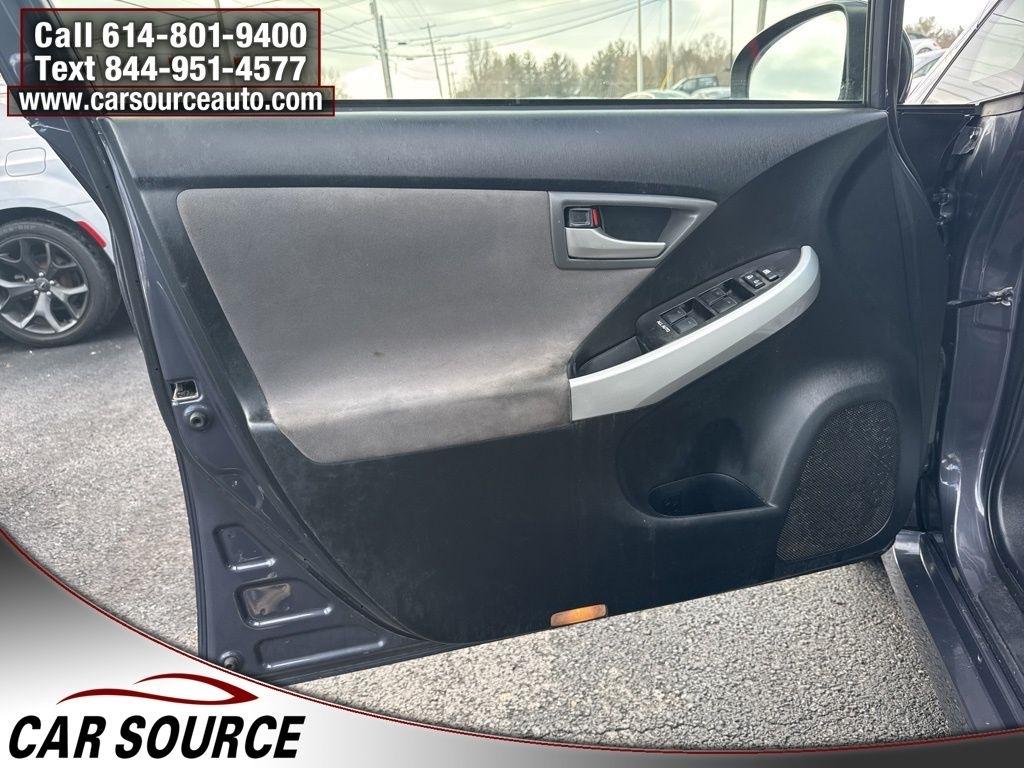 Toyota Prius Plug-In  2015