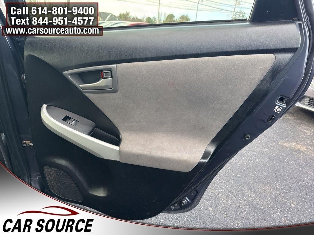 Toyota Prius Plug-In  2015