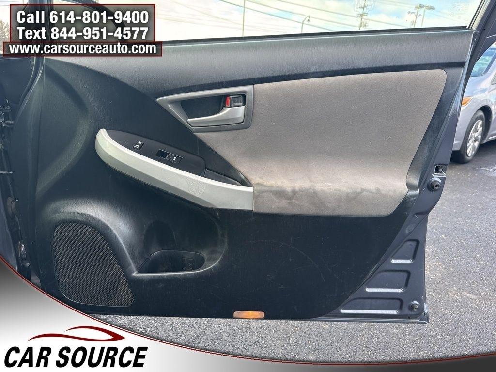 Toyota Prius Plug-In  2015