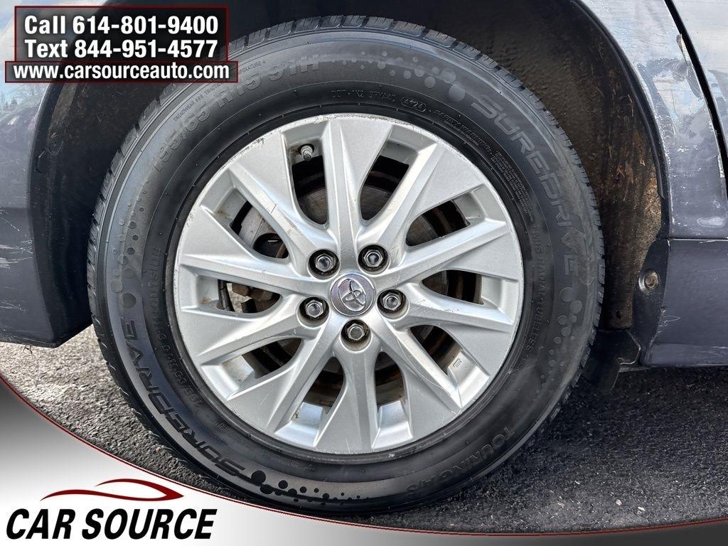 Toyota Prius Plug-In  2015