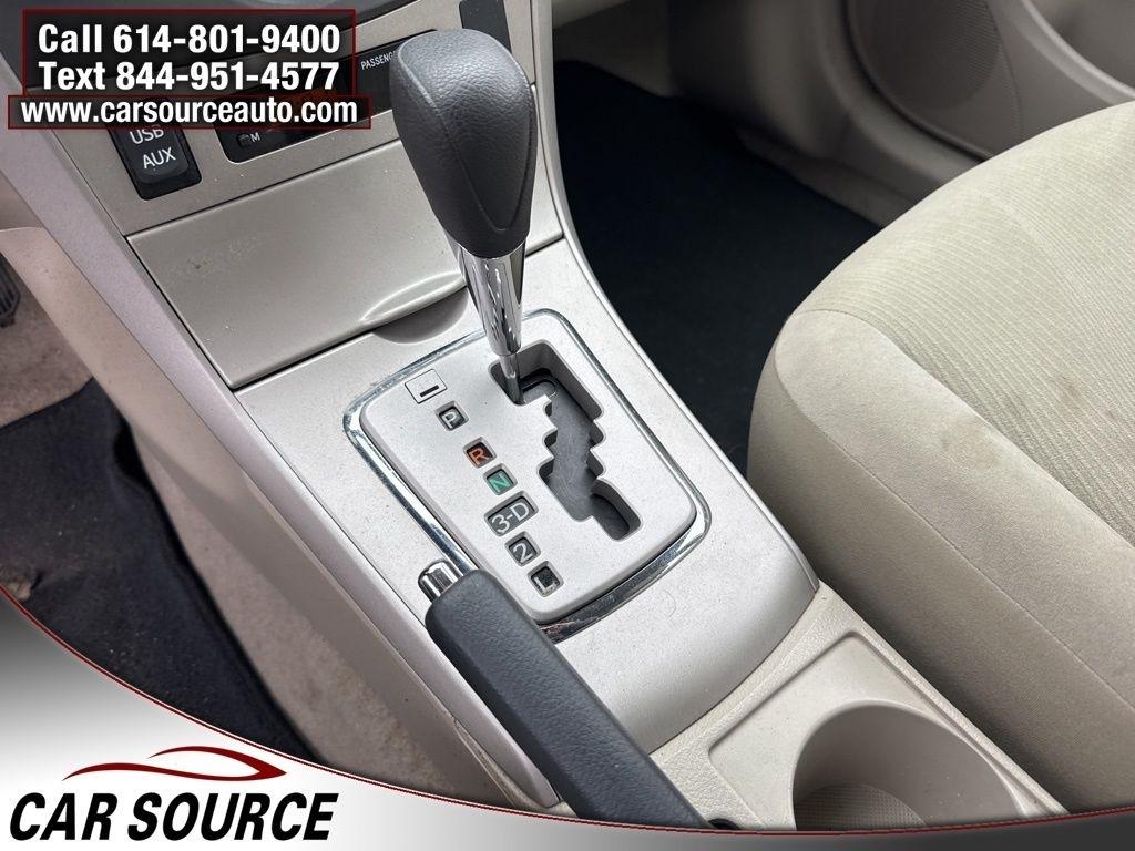 Toyota Corolla  2011