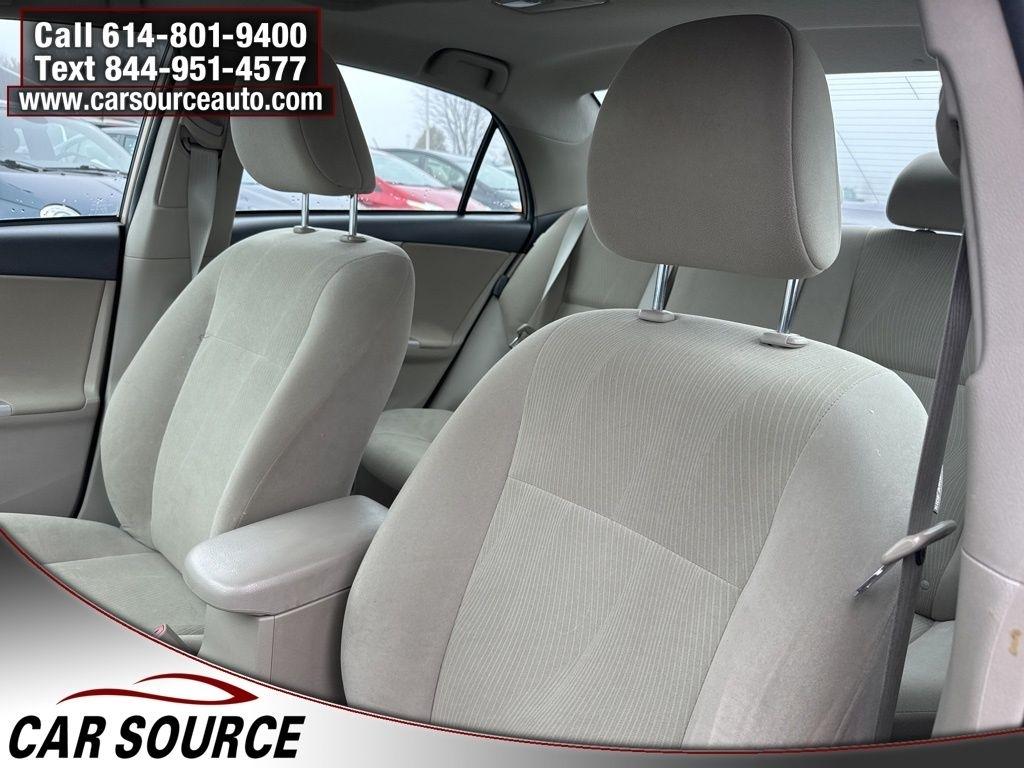 Toyota Corolla  2011