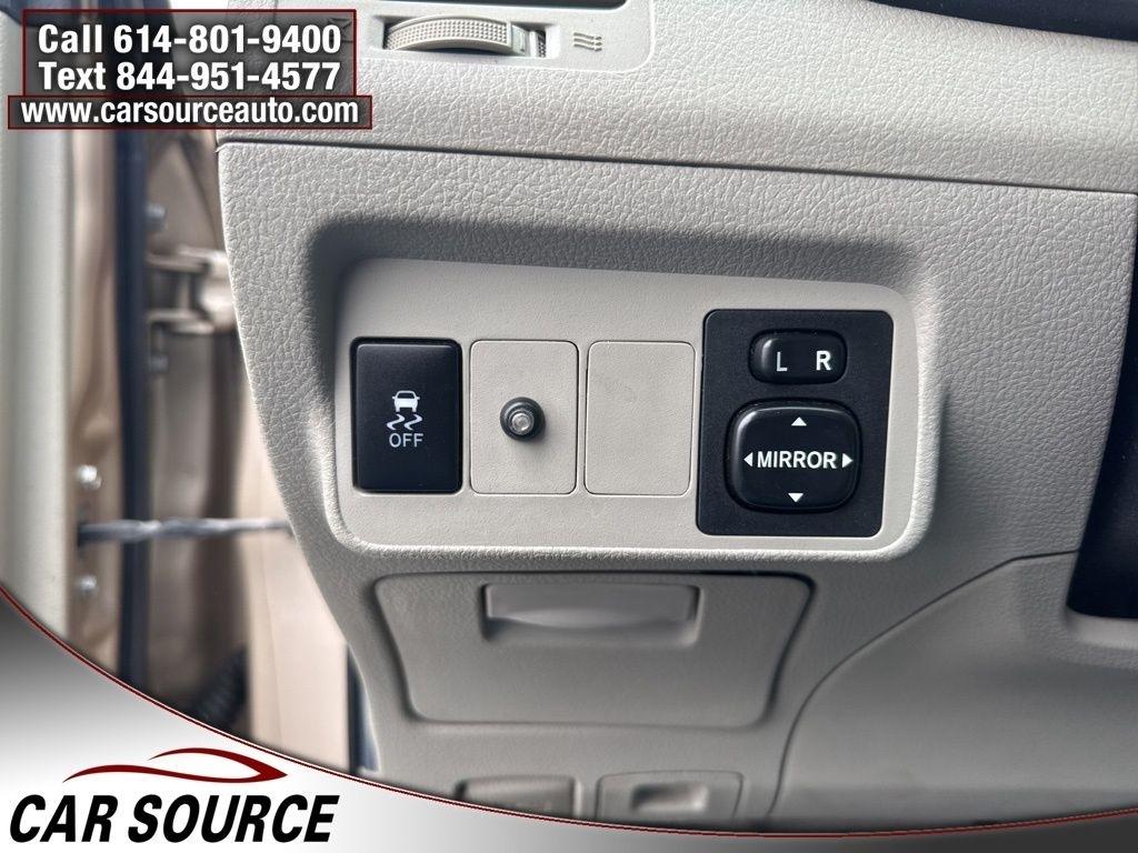 Toyota Corolla  2011