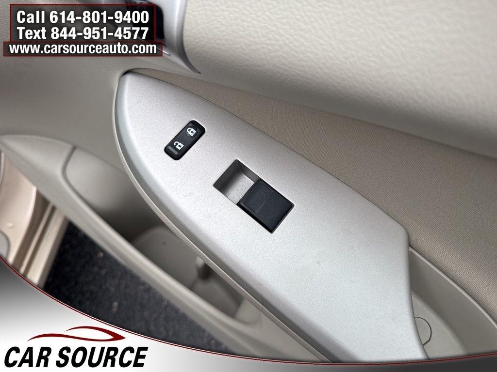 Toyota Corolla  2011