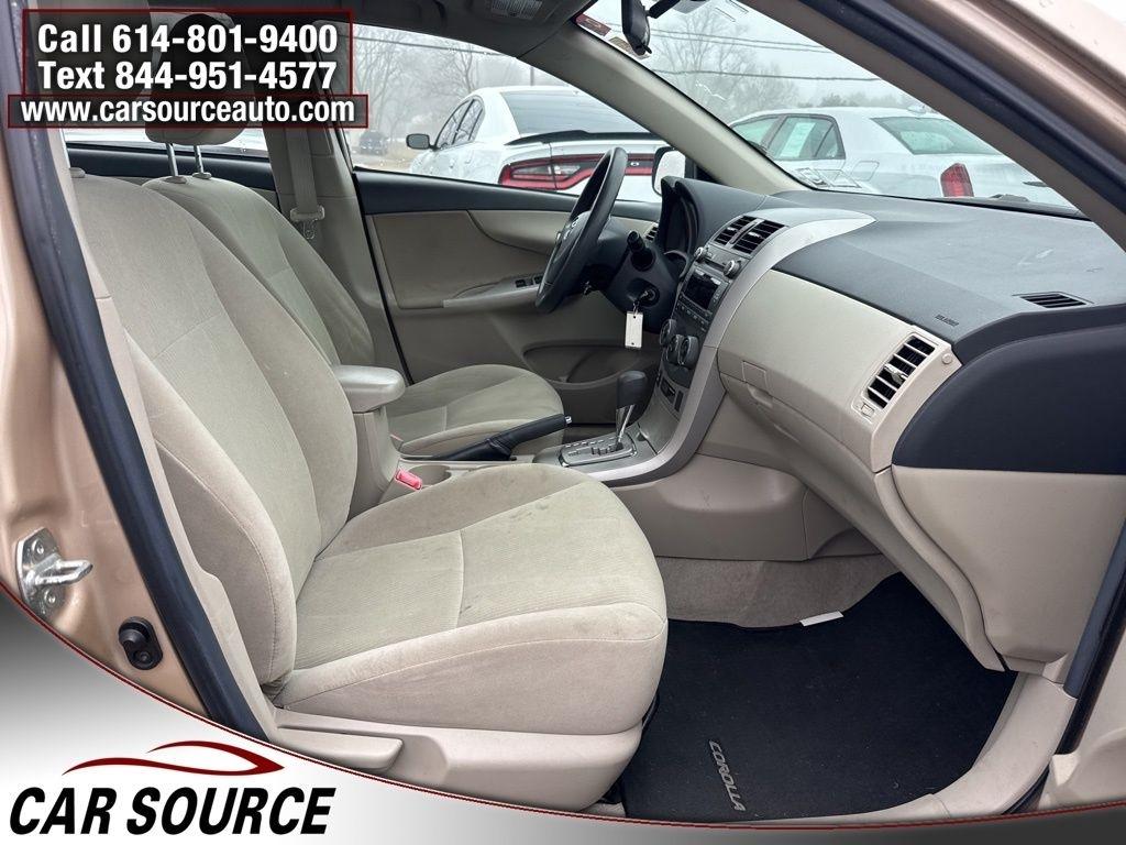 Toyota Corolla  2011