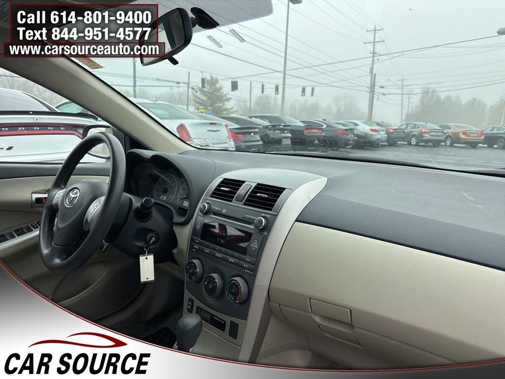 Toyota Corolla  2011