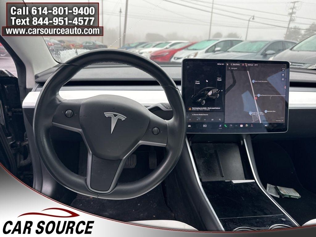Tesla Model 3  2019