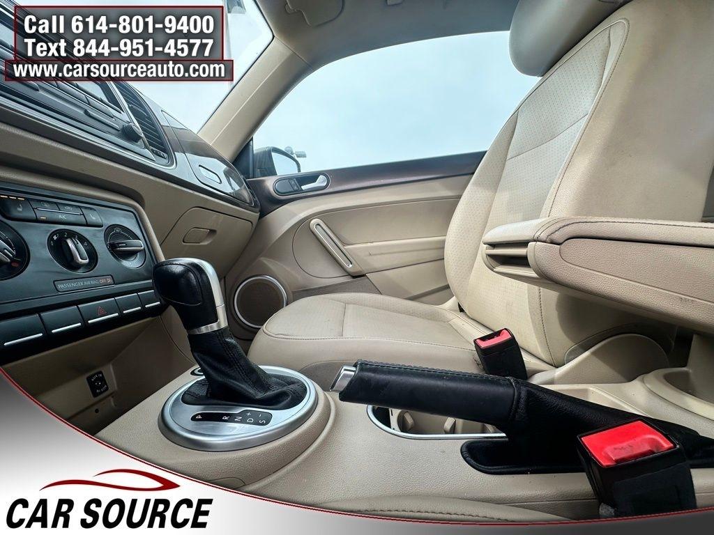 Volkswagen Beetle Coupe  2015