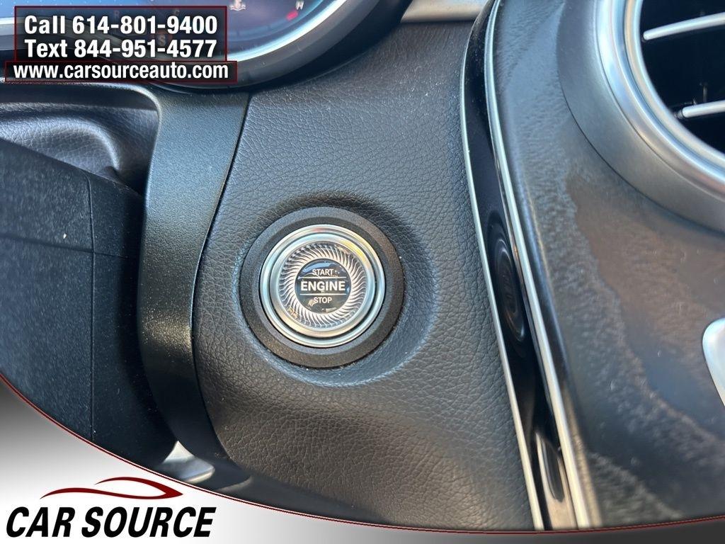 Mercedes-Benz GLC  2023