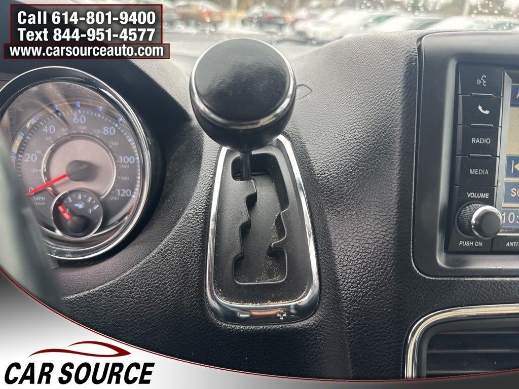 Chrysler Town & Country  2012