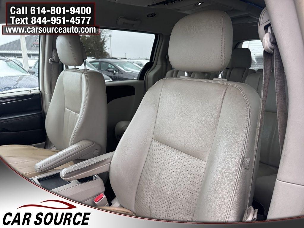 Chrysler Town & Country  2012