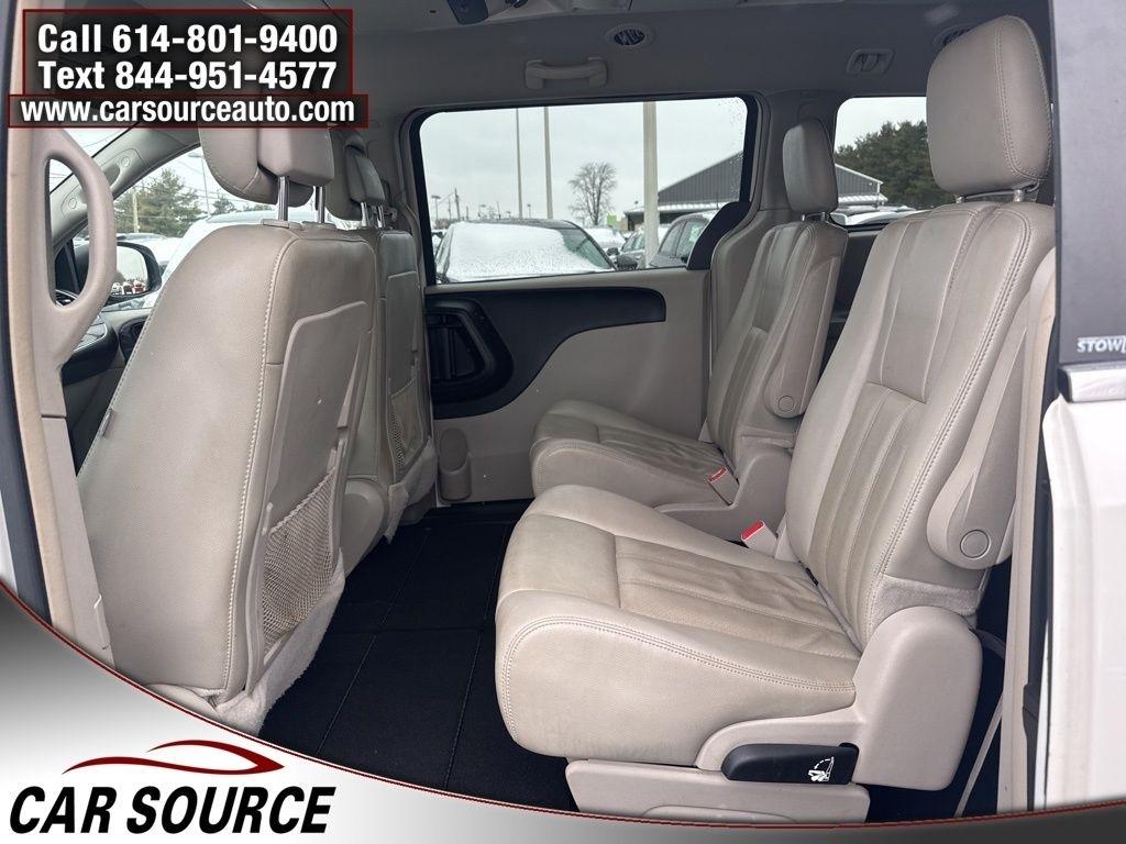 Chrysler Town & Country  2012