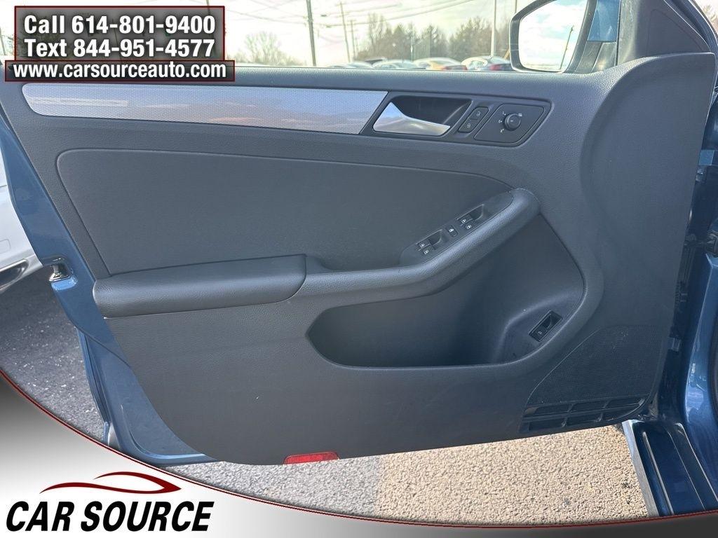 Volkswagen Jetta  2017