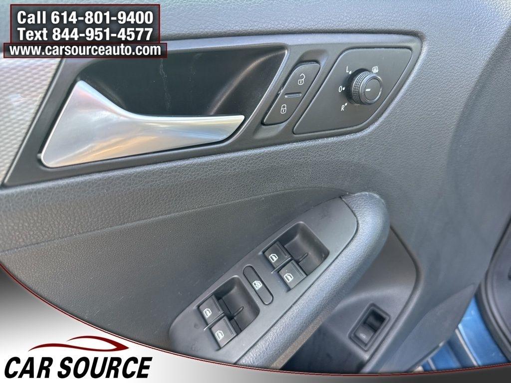 Volkswagen Jetta  2017