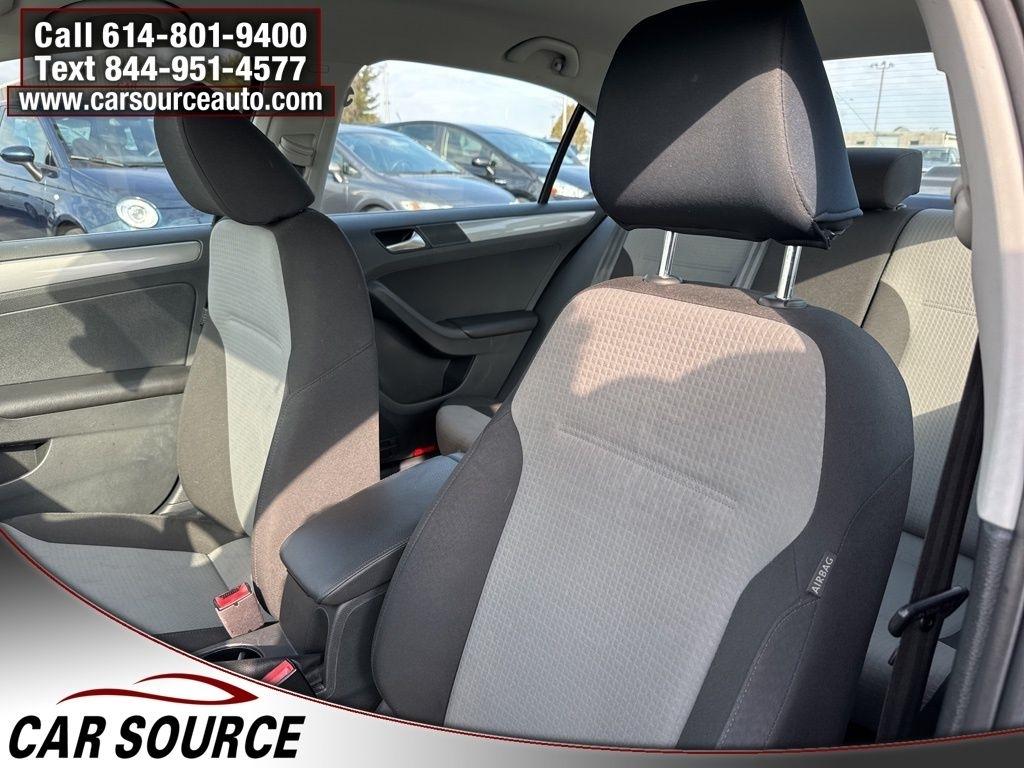 Volkswagen Jetta  2017