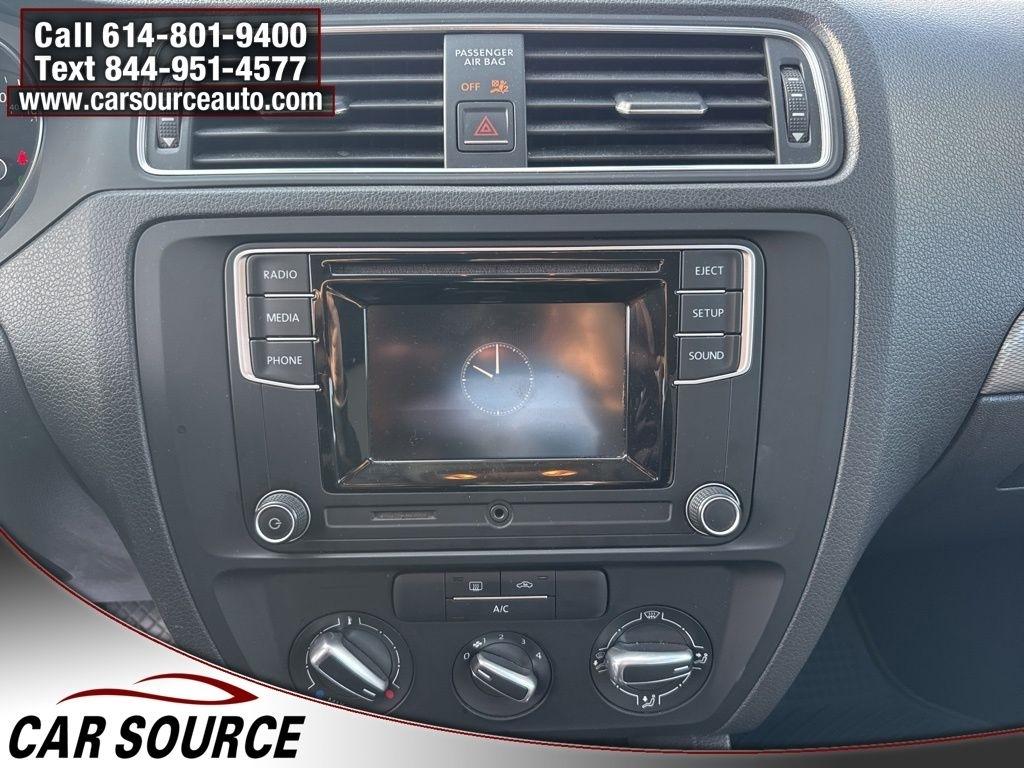 Volkswagen Jetta  2017