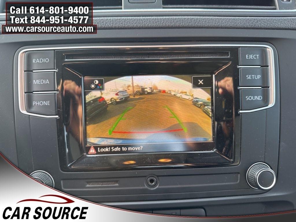 Volkswagen Jetta  2017