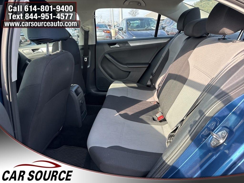 Volkswagen Jetta  2017