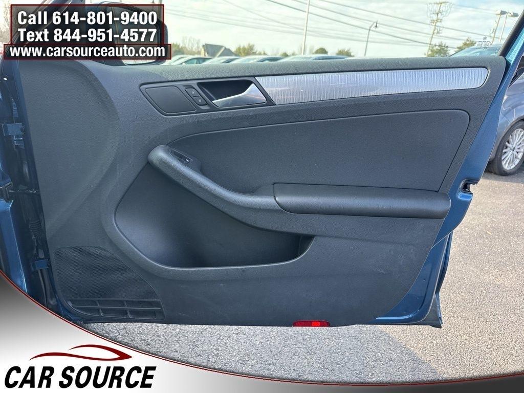 Volkswagen Jetta  2017