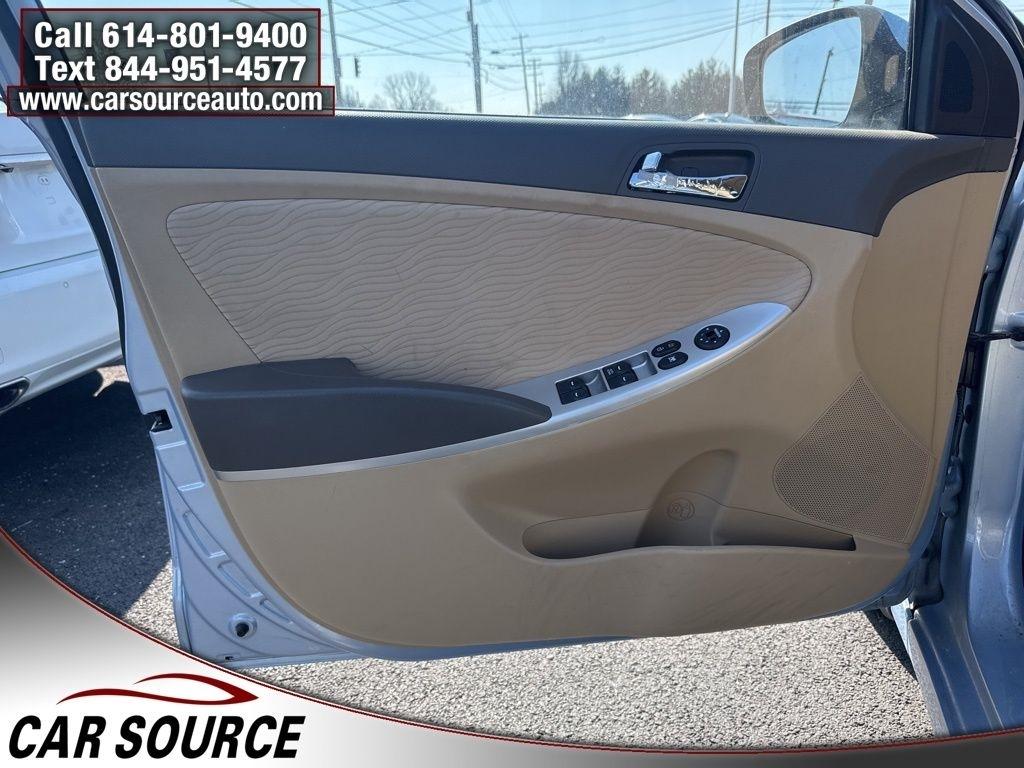 Hyundai Accent  2013