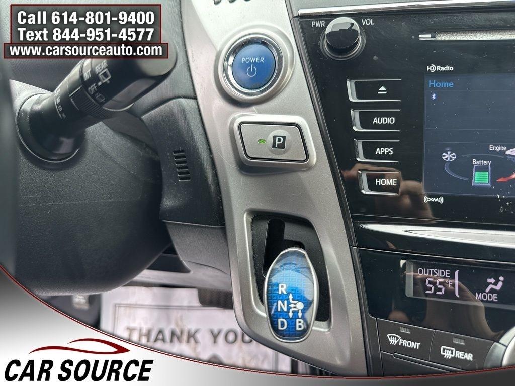 Toyota Prius V  2017