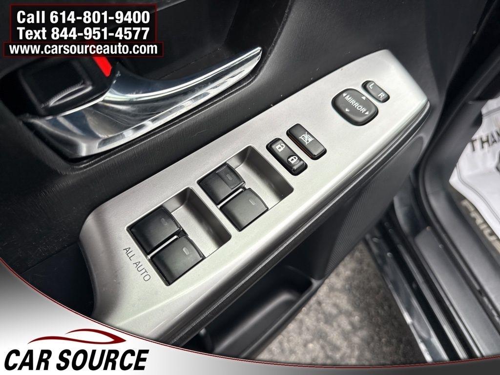 Toyota Prius V  2017