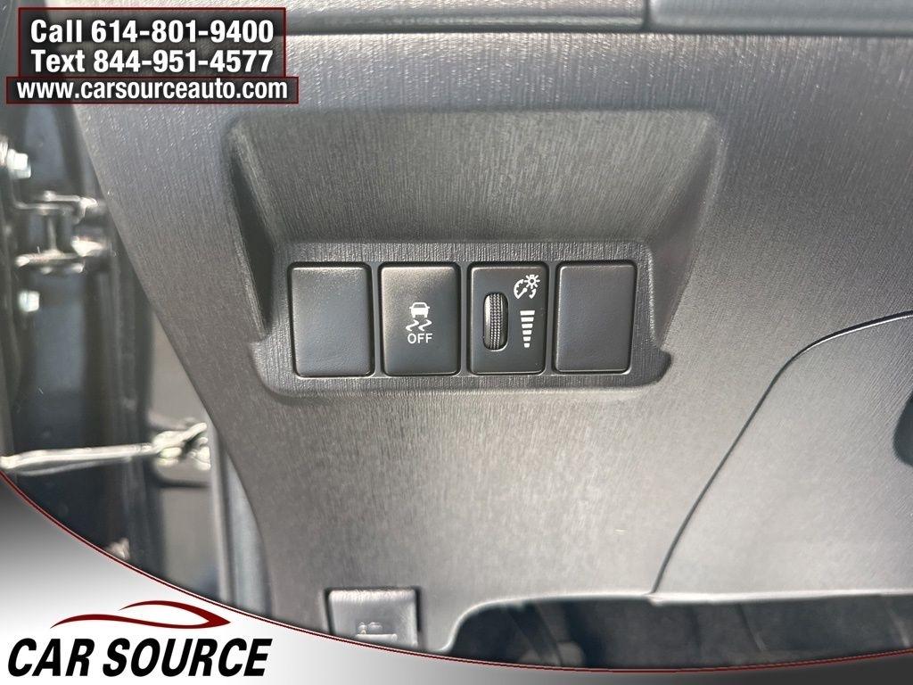 Toyota Prius V  2017