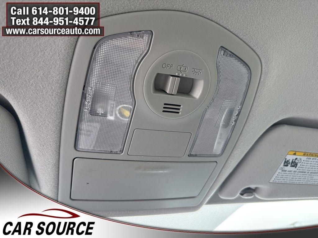 Toyota Prius V  2017