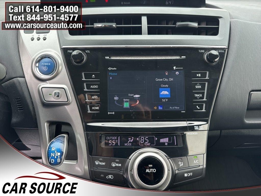 Toyota Prius V  2017