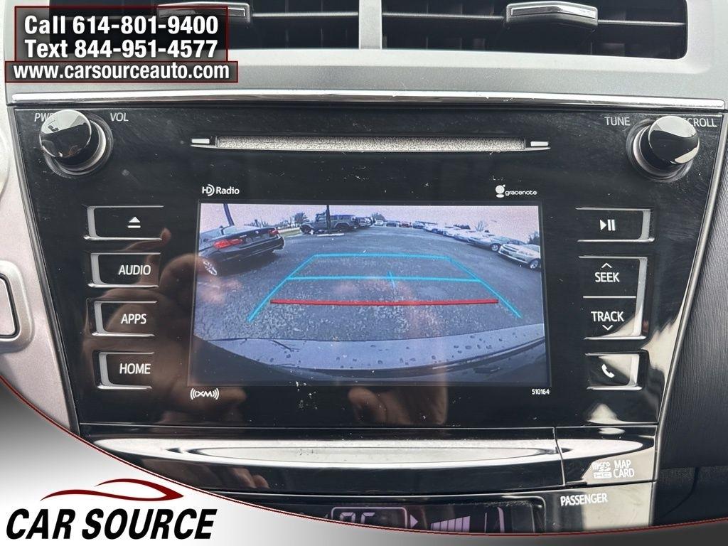 Toyota Prius V  2017