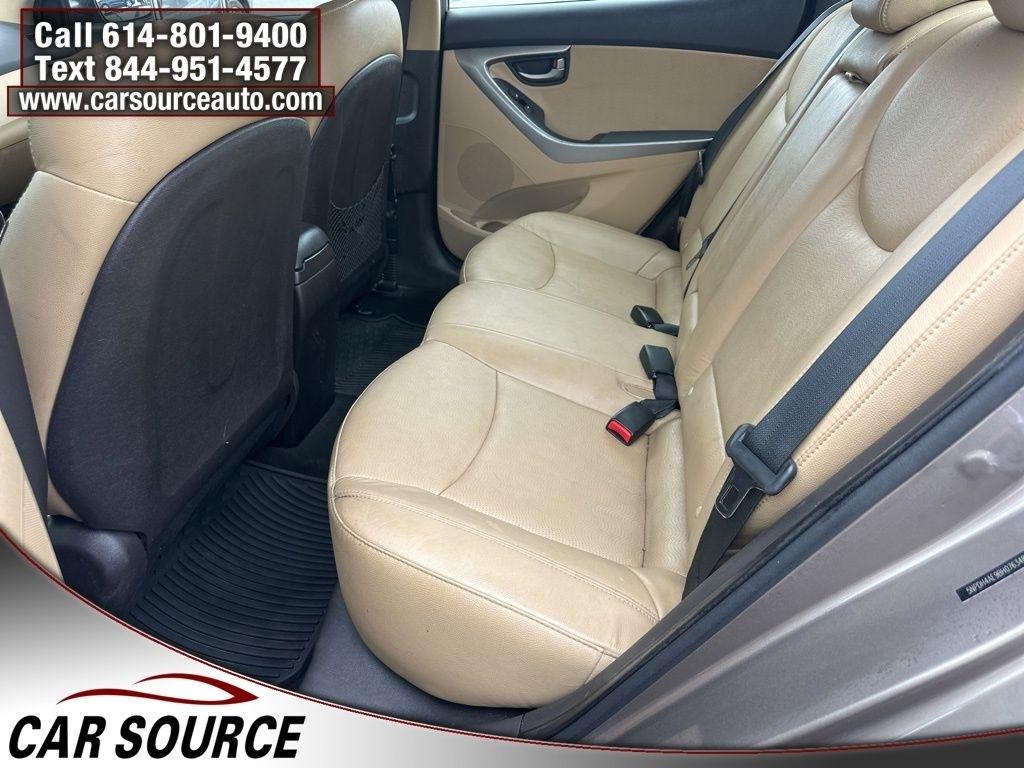 Hyundai Elantra  2011