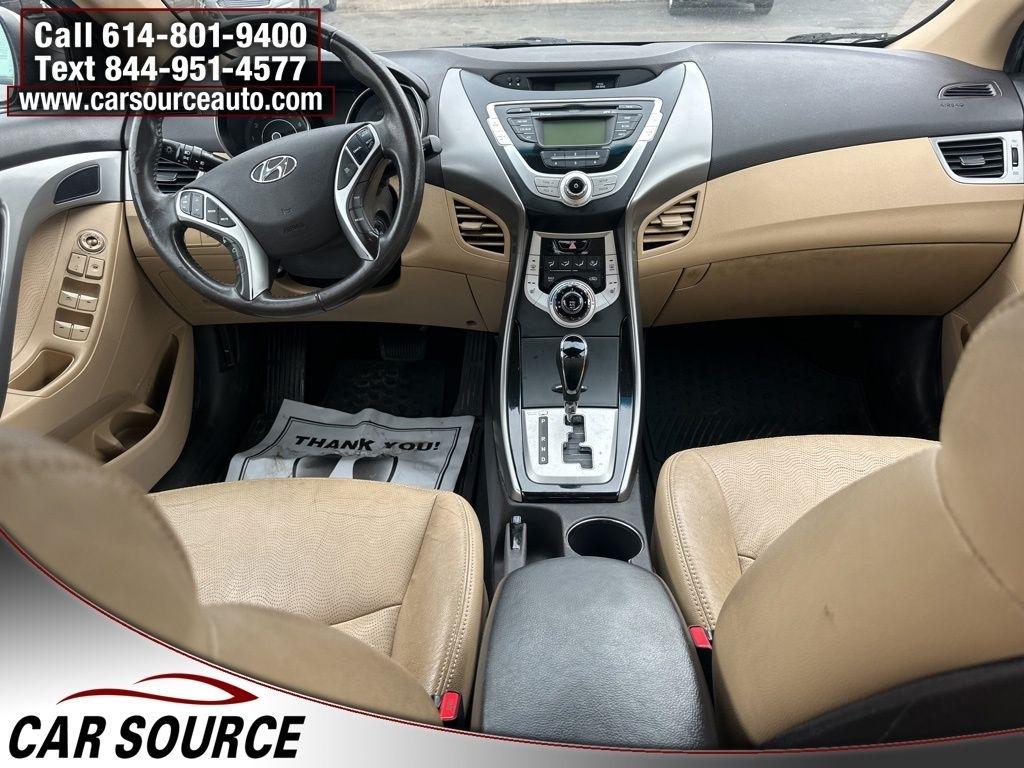 Hyundai Elantra  2011