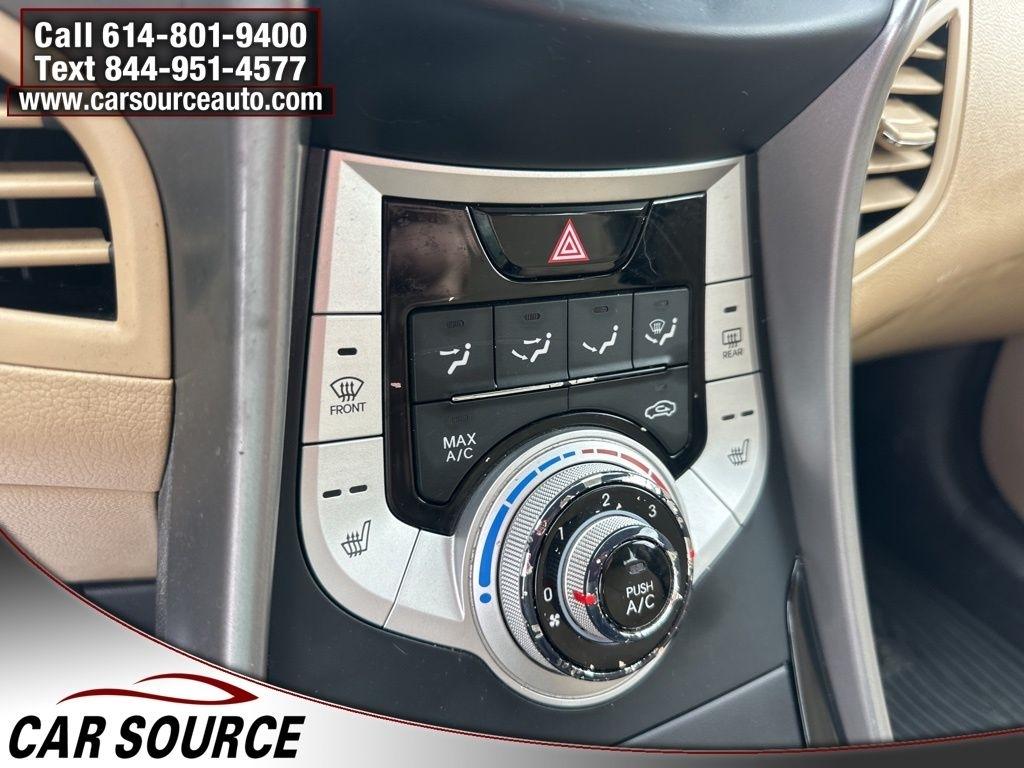 Hyundai Elantra  2011