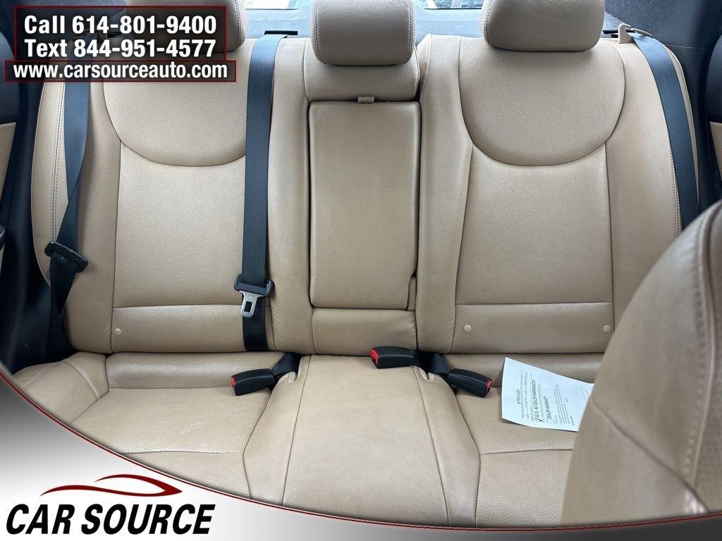 Hyundai Elantra  2011