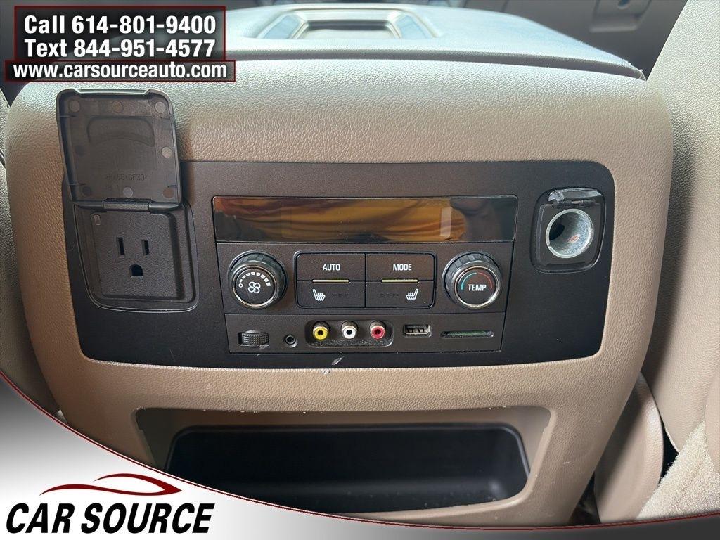 Chevrolet Suburban  2015