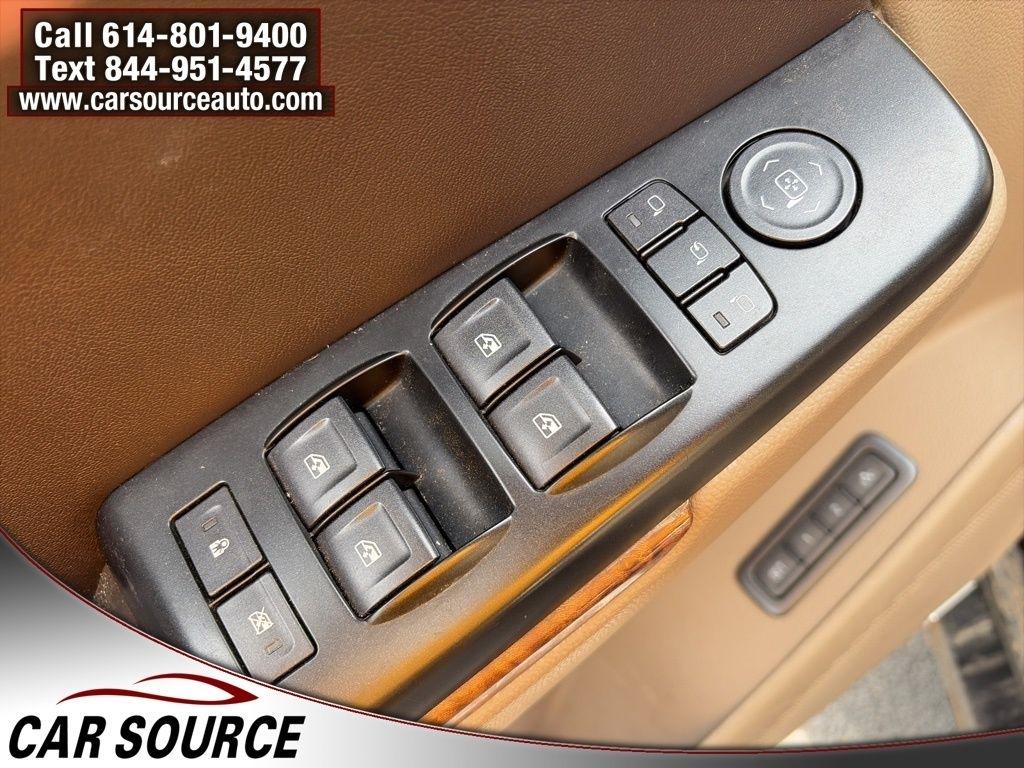 Chevrolet Suburban  2015