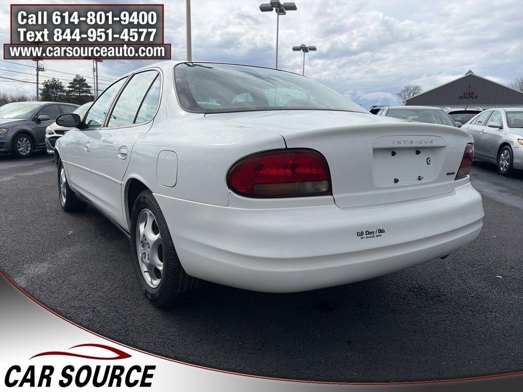 Oldsmobile Intrigue  1999