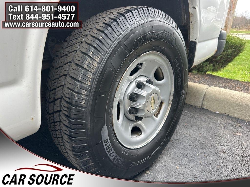 Chevrolet Express Cargo Van  2013