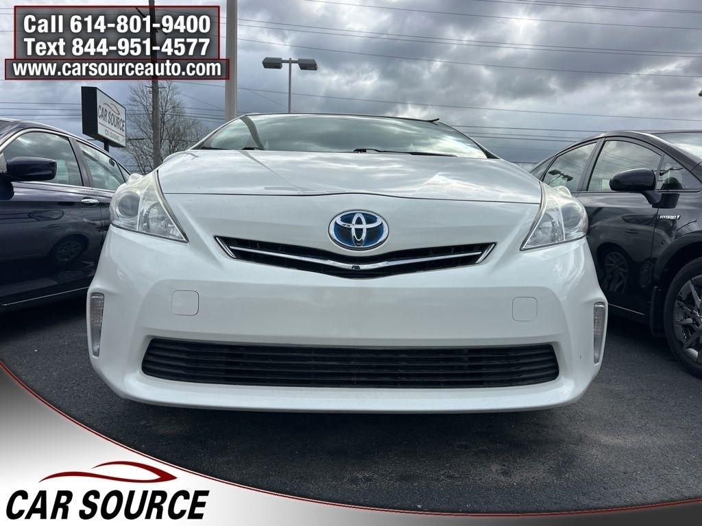 Toyota Prius V  2012