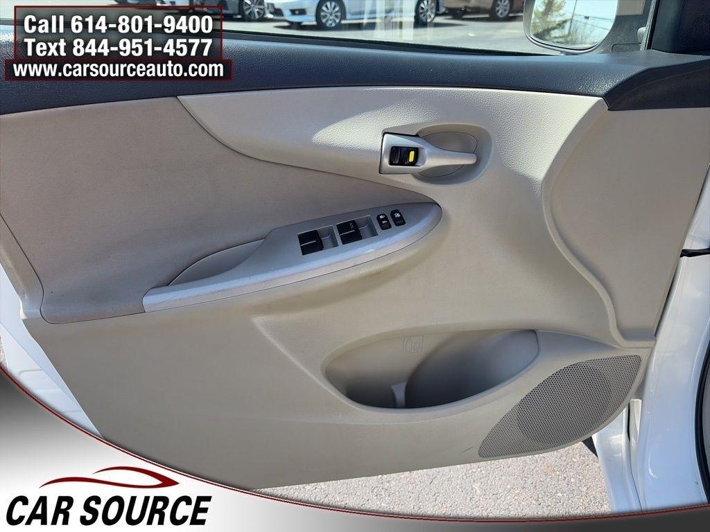 Toyota Corolla  2011