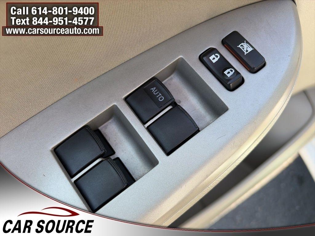 Toyota Corolla  2011