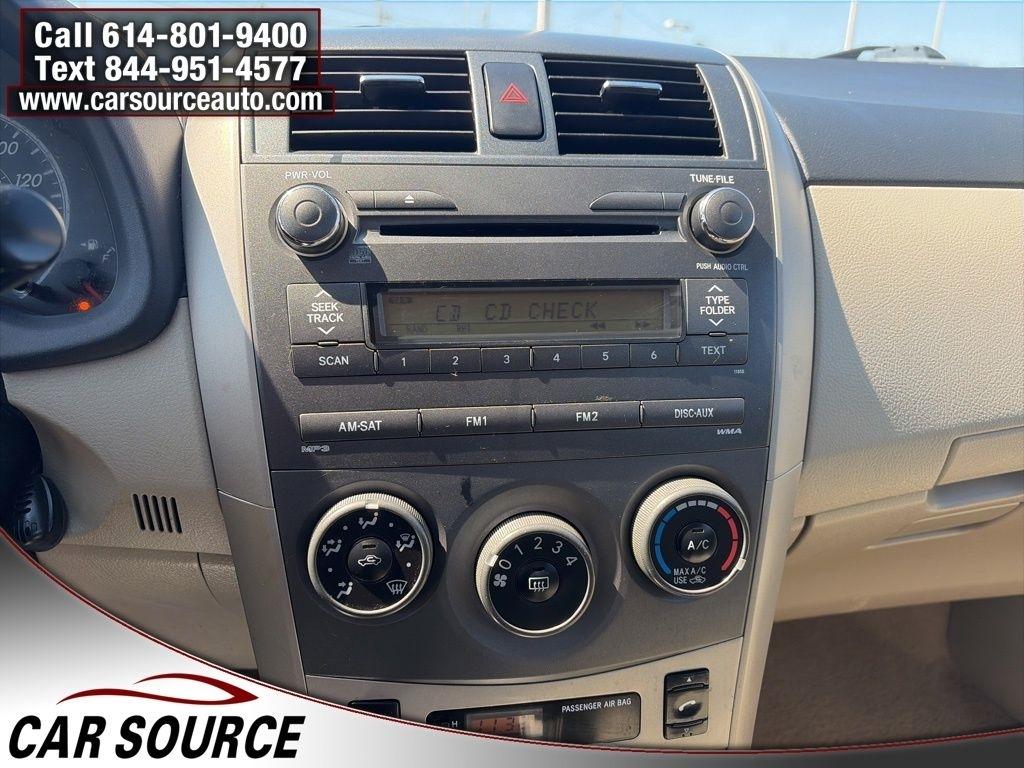 Toyota Corolla  2011