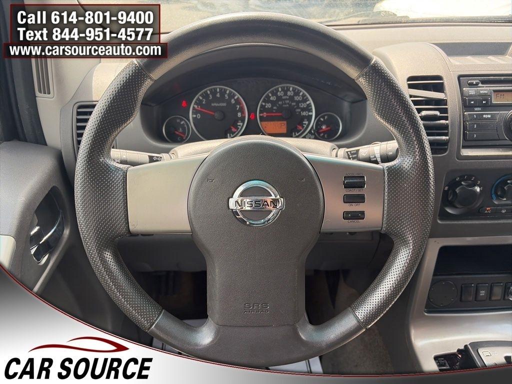 Nissan Pathfinder  2011