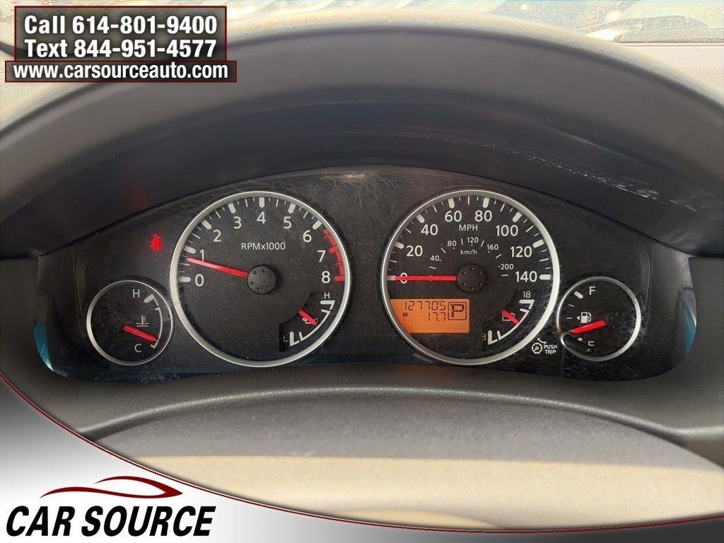 Nissan Pathfinder  2011