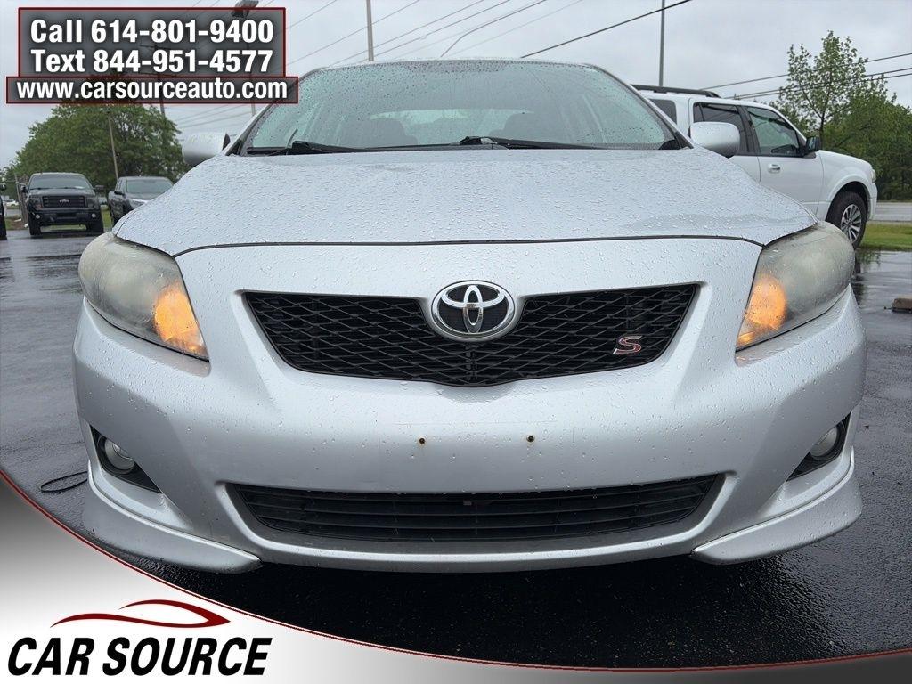 Toyota Corolla  2010