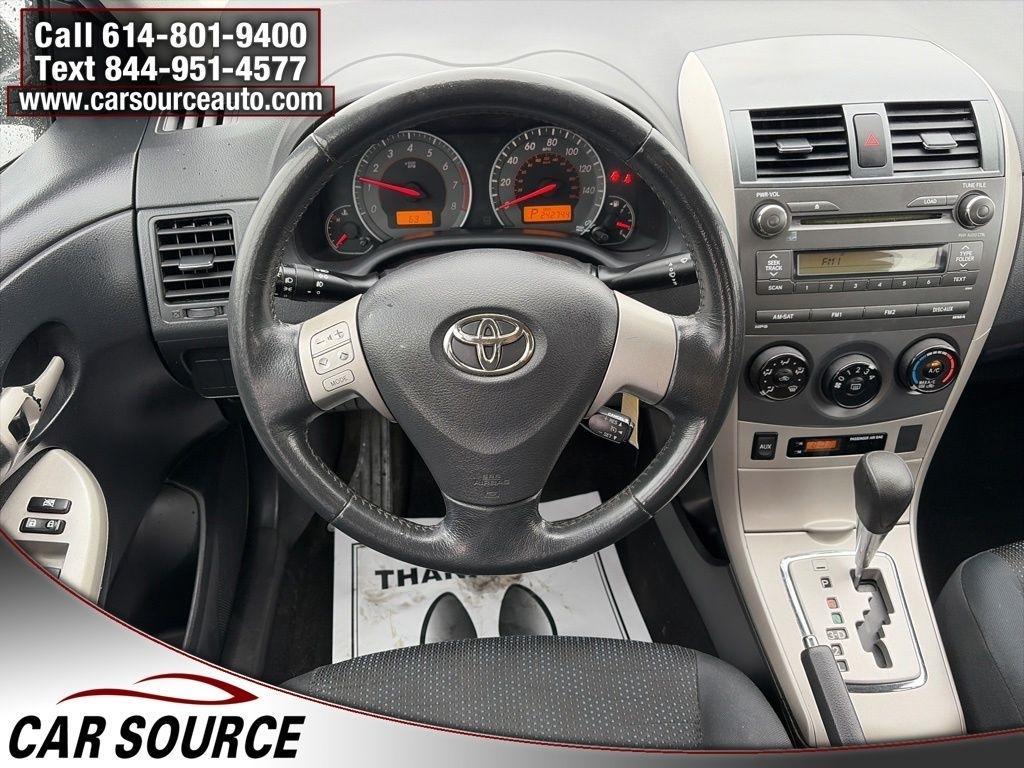 Toyota Corolla  2010